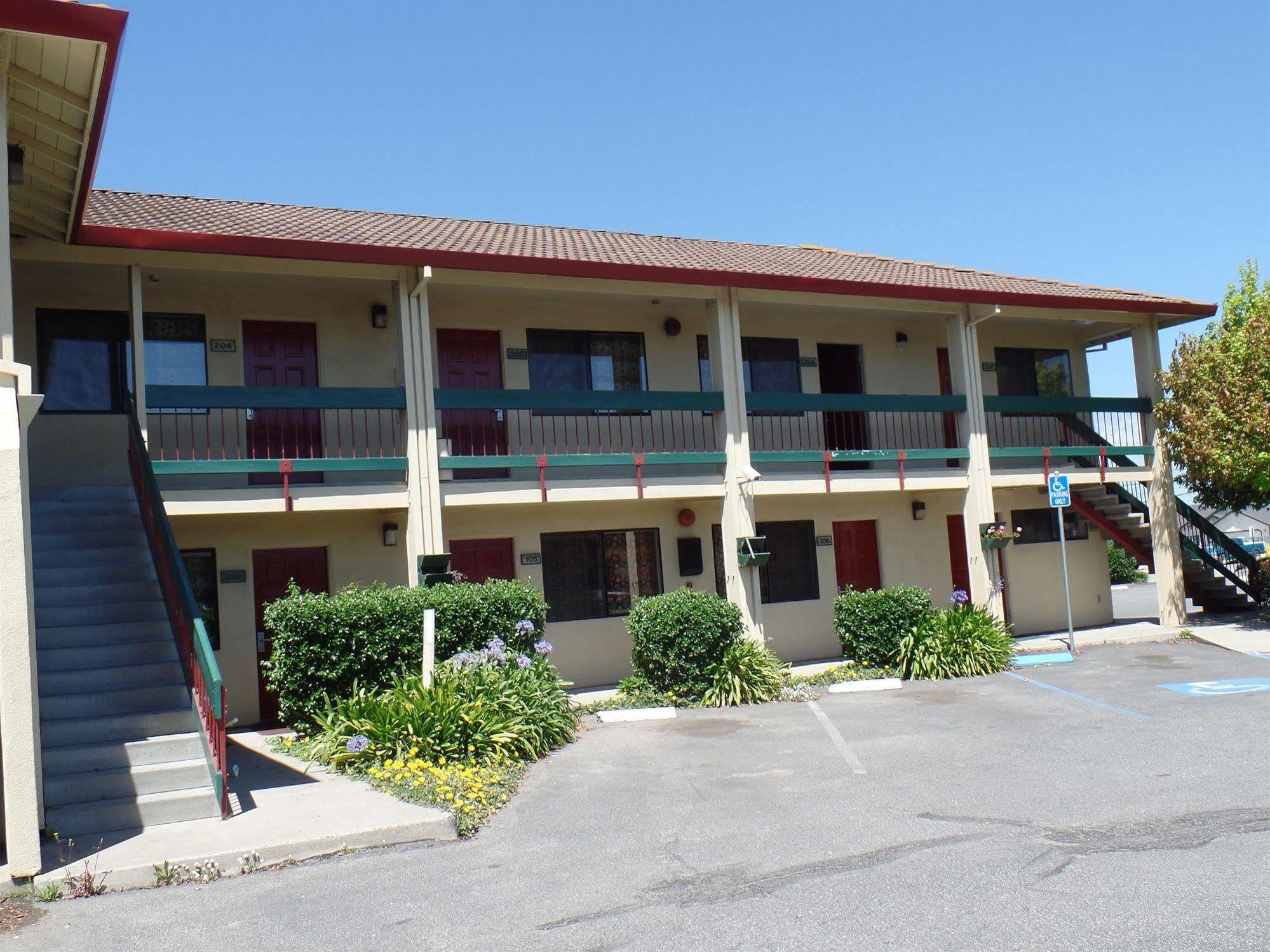 Coastal Valley Inn - Monterey Castroville Eksteriør billede